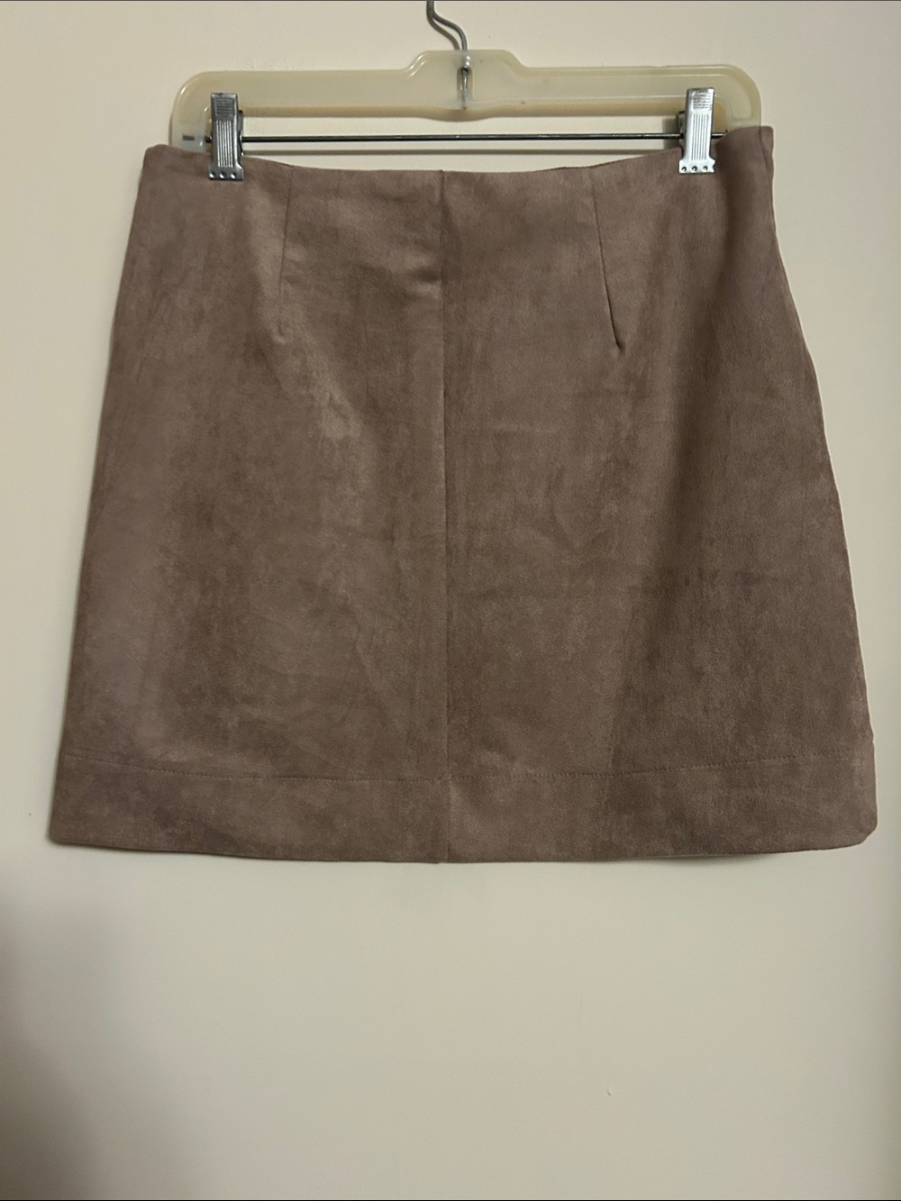 She & Sky soft suede-look mini skirt new with tag side zipper front slits size M - Picture 5 of 5